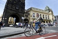 Cyklisté v centru Prahy jsou problém.
