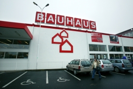 Firma Bauhaus musí v Ivanovicích zastavit stavbu.