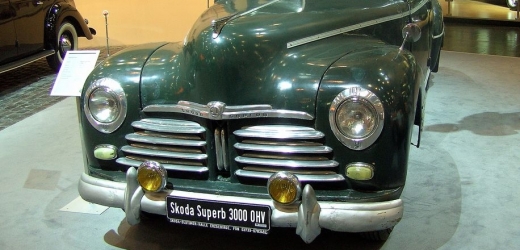 Mezi historickými vozy bude i Škoda Superb 3000 z roku 1939.