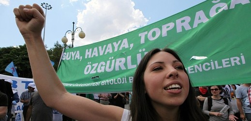 Stávka členů tureckých odborů.