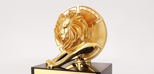 Trofej z Cannes Lions.