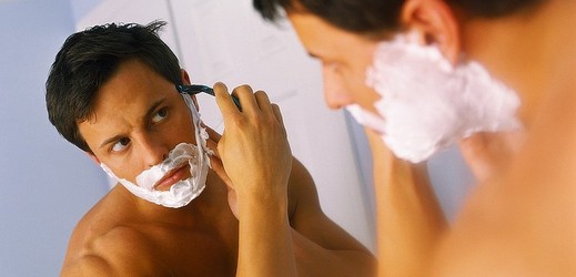 Přesvědčí Gillete muže, aby se více holili?