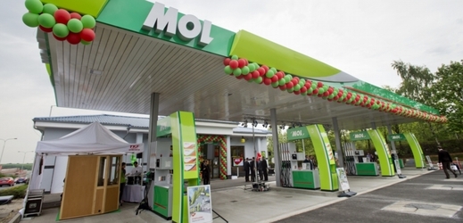 Maďarský kolos MOL chce vyzvat dominantní Benzinu, už má přes tři sta poboček.