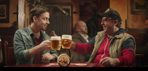 Reklama na pivo Březňák.