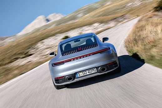 Porsche představilo novou 911 a závodní 911 GT2 RS