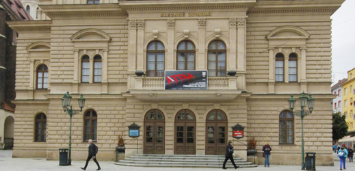 Budova Slezského divadla v Opavě.
