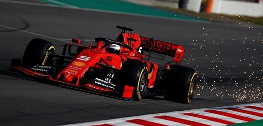 Nejrychlejší čas v poslední den testování na novou sezonu formule 1 zajel v Barceloně čtyřnásobný mistr světa Sebastian Vettel.