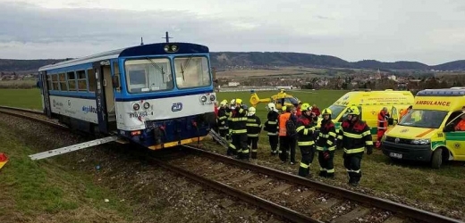 Osobní vlak se srazil s manipulačním vlakem.
