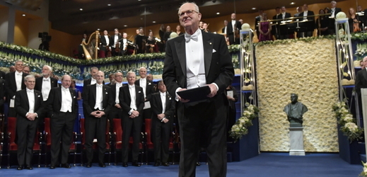 Reiner Weiss při převzetí Nobelovy ceny v roce 2017.